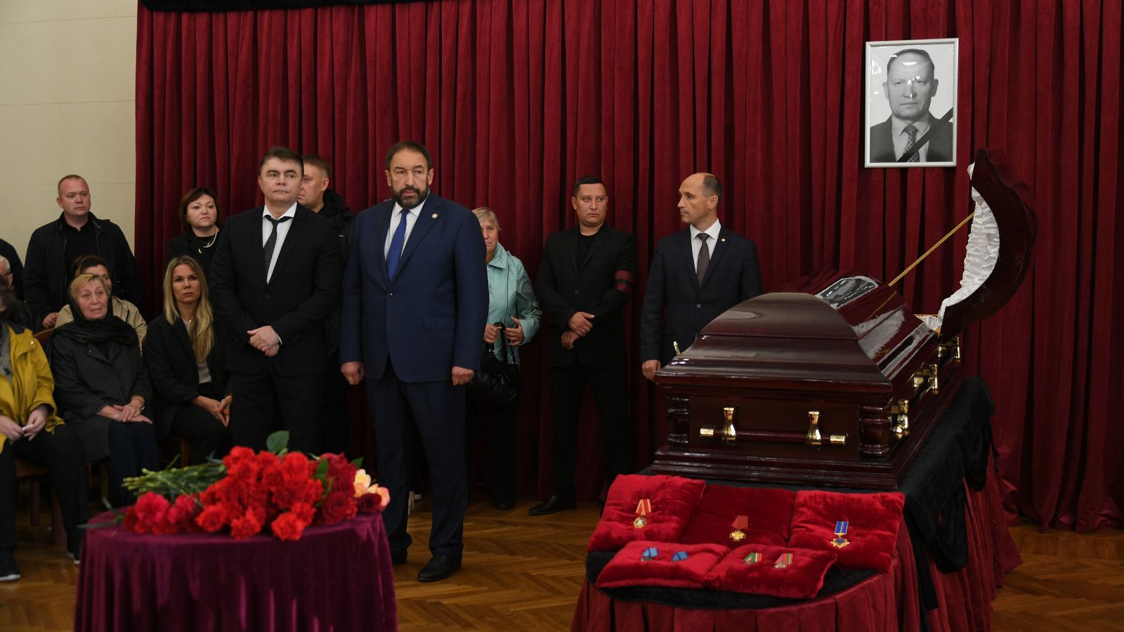 В Казани состоялось прощание с бывшим гендиректором КМПО Александром Павловым