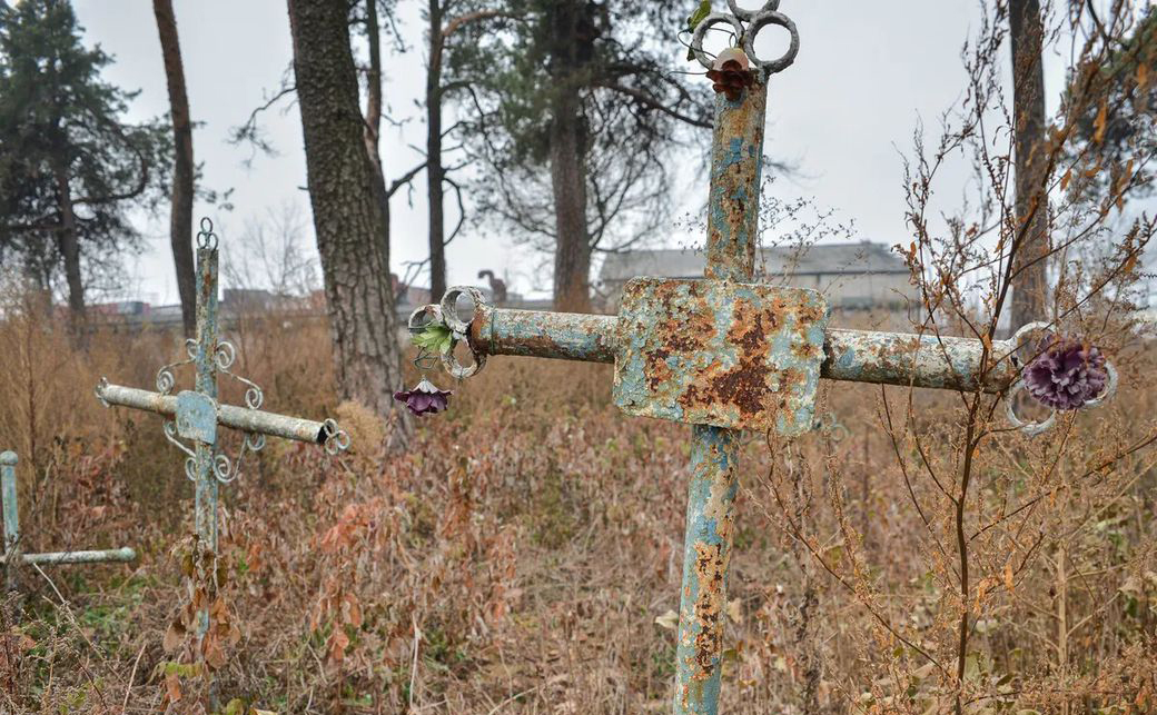 Заброшенные могилы на кладбищах – что делать?